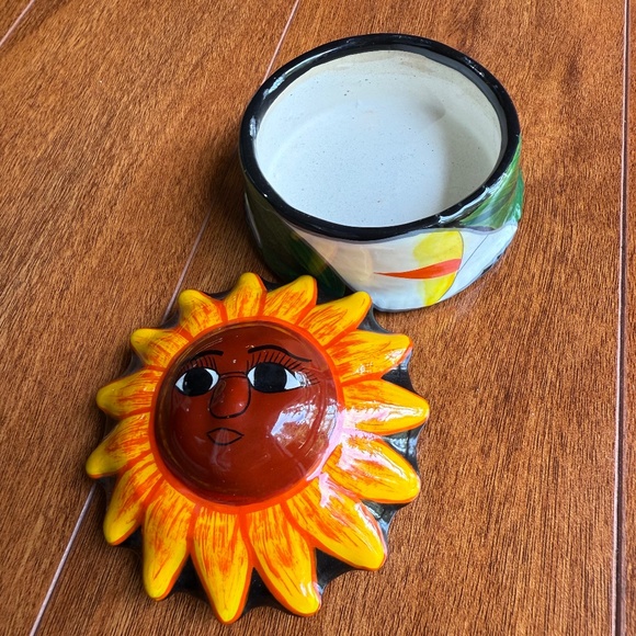 Folk Art Sun Ceramic Trinket Box Hand Painted Lid & Base Flower Yellow Black. - Picture 1 of 8